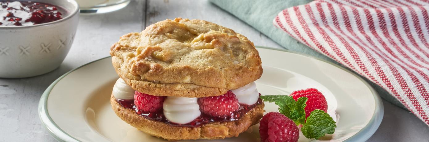 Raspberry Cream Sandwich