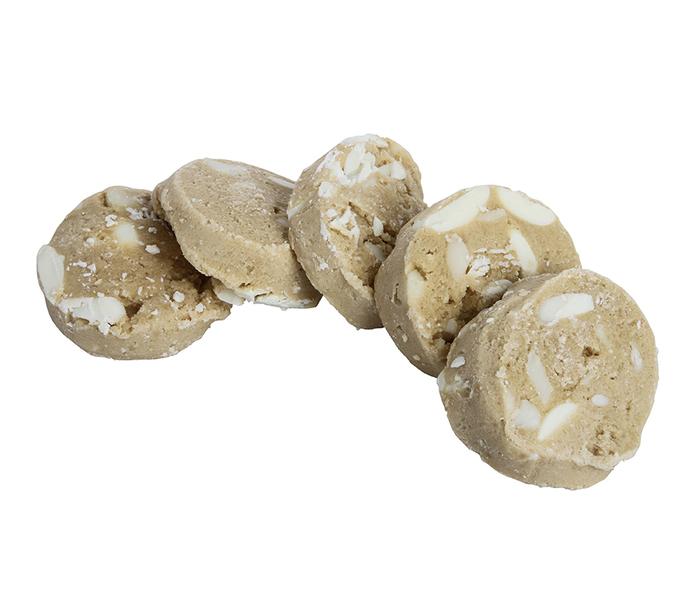 White Chocolate Chunk Macademia Nut Cookies