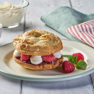 Rasberry Cream Sandwich